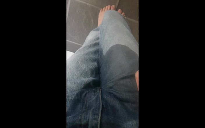 Diapers and wet pants - My ABDL Page: Смачиваю мои джинсы медленно