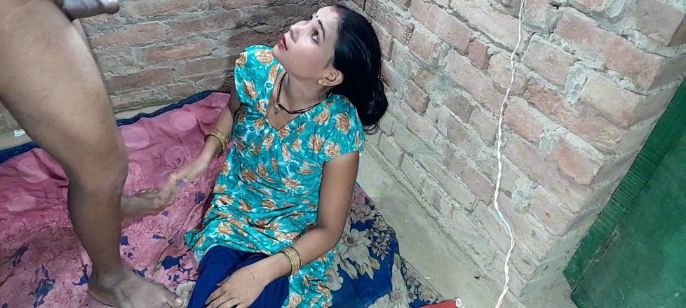 Renudbf: Stiefzus hete seks met lippenkus met Hindi-taal