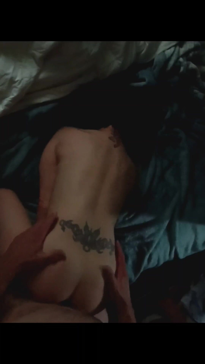 Pussy hound: Nevlastní sestra šuká část 3