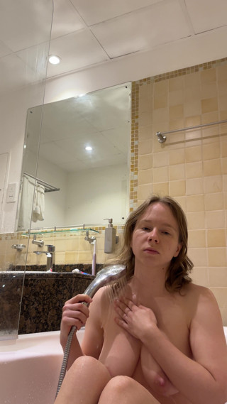 SweetLucy96: ¿Me dejarías cabrearte?
