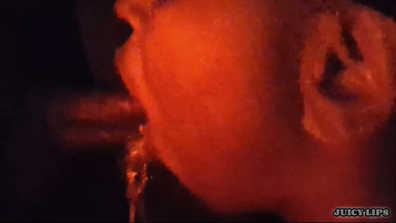 It get sloppy here: 多汁的嘴唇-把他带到红房，咸湿深喉他的鸡巴