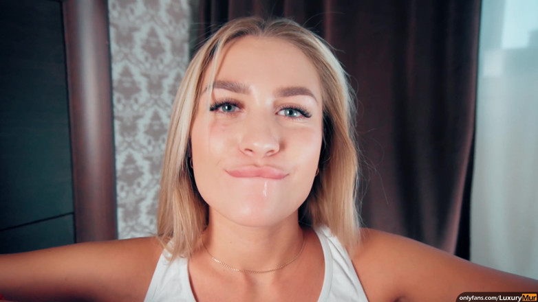 LuxuryMur: A Stunning Blowjob That Makes the Dick Twitch and Erupt