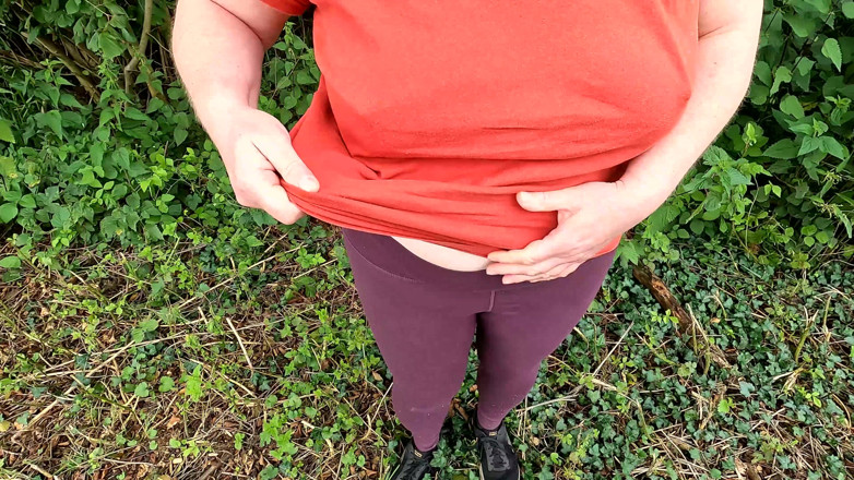 Bouncy Tits Action: Výcvik koz na pastvě a louce