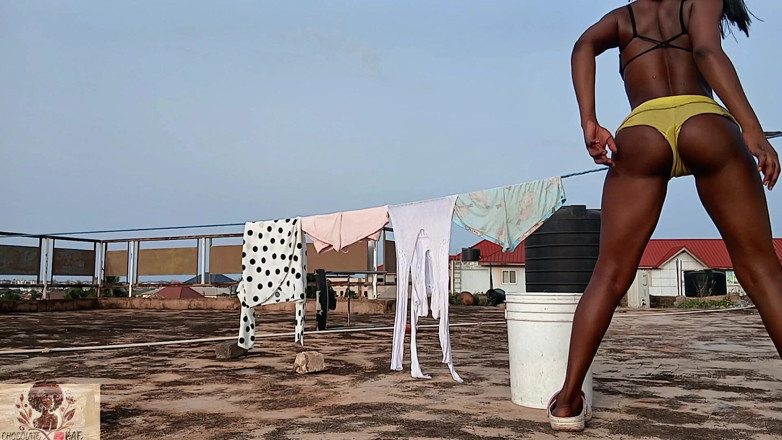 Naturelle Chocolat: Washing My Daddy's Clothes After Her Fucked the Piss Out...