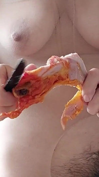 Sensuale Capelli Di Figa Bruna, Grandi Tette, Culo Grosso. La Figa Pelosa Della Moglie, Il Culo Grosso, Le Grandi Tette.