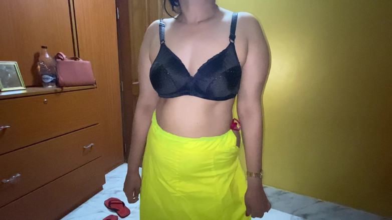 Tasnim Zara: 買い物の準備をしているベンガル人女性