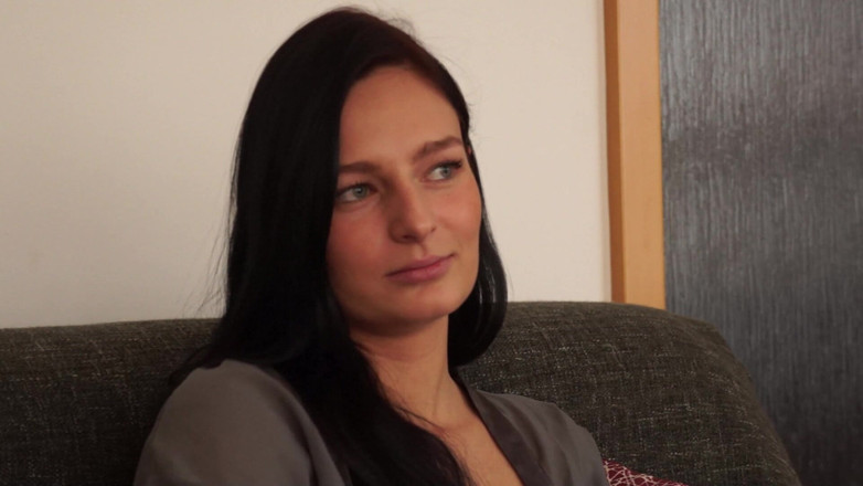 Bitch hunter: Napalona dojrzała brunetka Palce kapie cipki do drżącego orgazmu