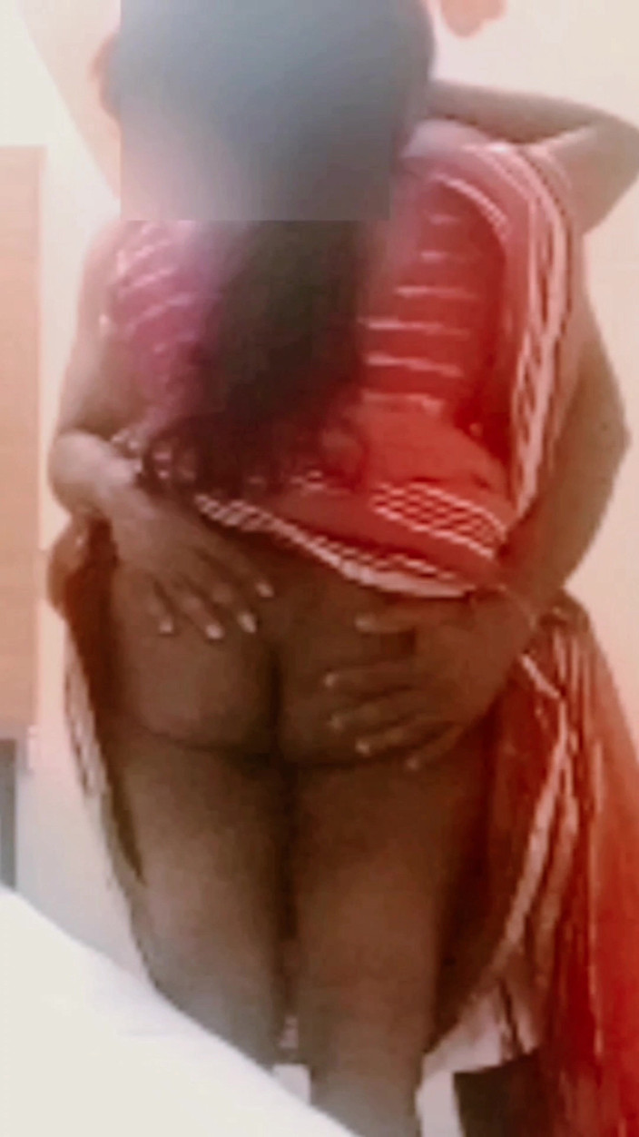 RenuRaj: Desi indisk tamil BBW fru Latha stående kram röv squeeze &amp;...