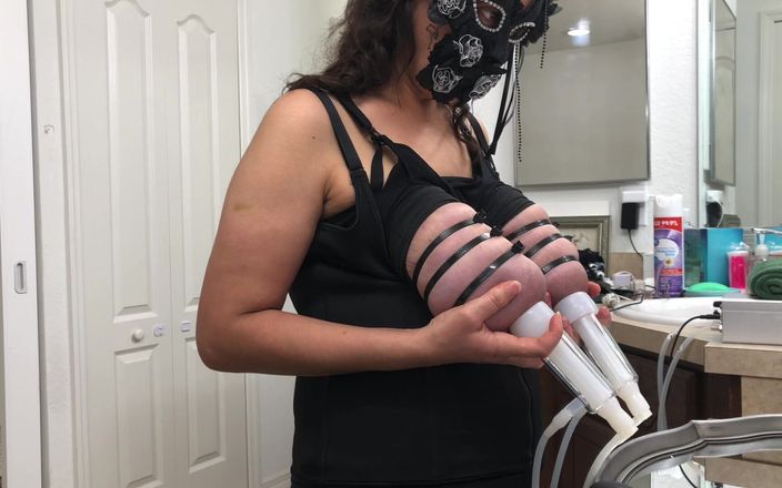 VeeVee Vixen: Hucow Milking on the Goat Milker Cam 3