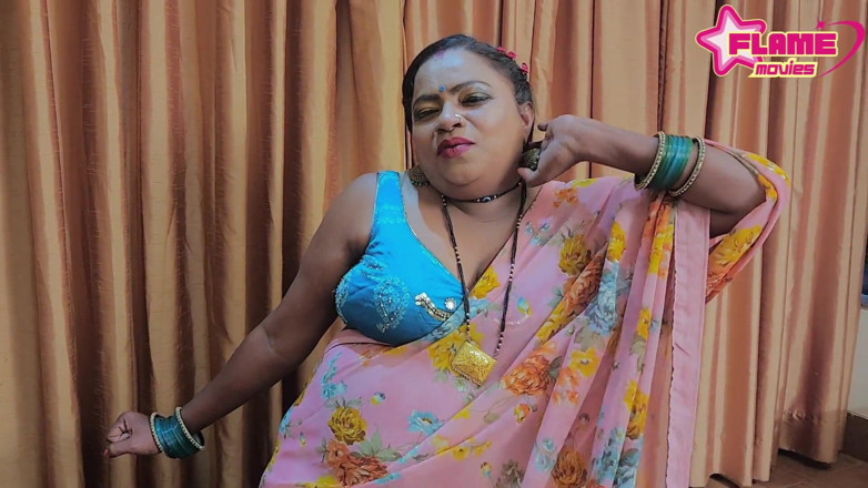 DesiHeat Studio: Polla hambrienta de gran culo de milf Tharki india folla...