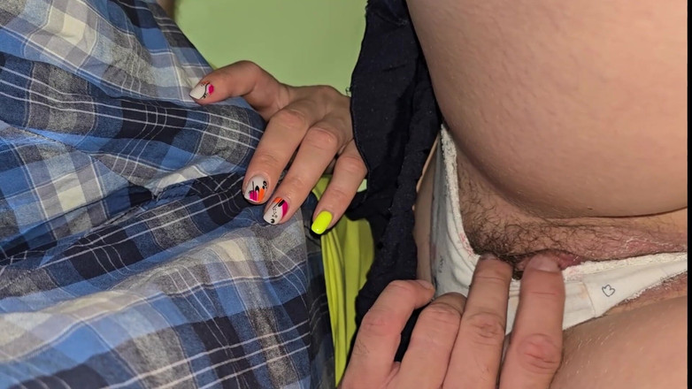 CoupleForFun2023: Sie ließ einen fremden seinen Penis in ihr höschen in...