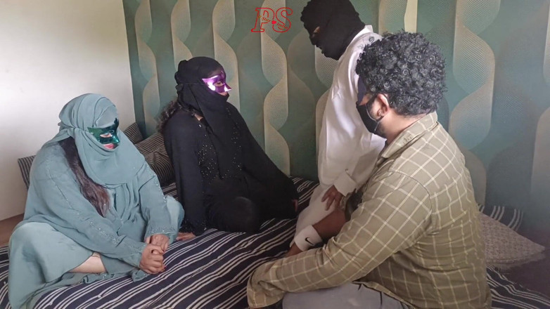 Pstarindia123: Two Muslim Bhabhis Wearing Burqas Got Fucked Together in Forced...