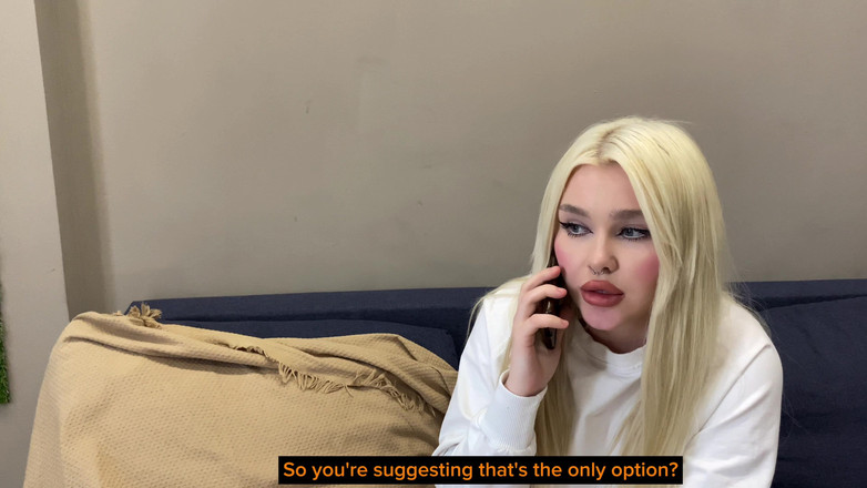 Blondessa: ふしだらな妻が夫の上司をしゃぶった