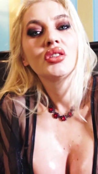 Adoración de pies de dominatrix