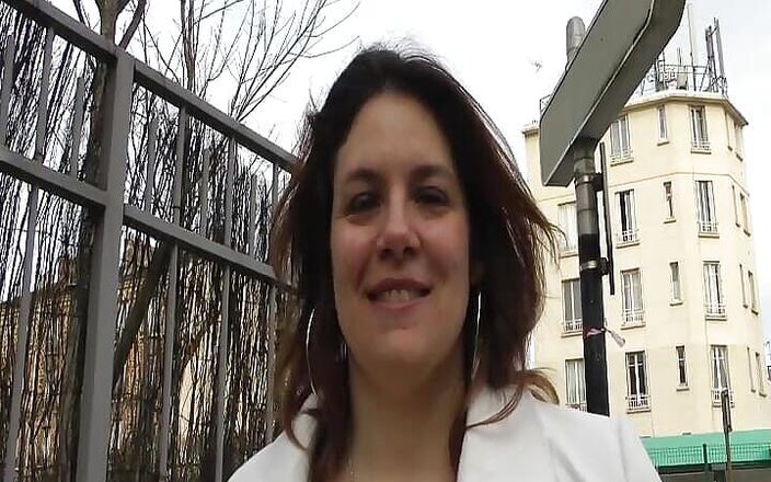 Paris Jango: Orgie amateur avec une BBW à gros nichons qui se fait...