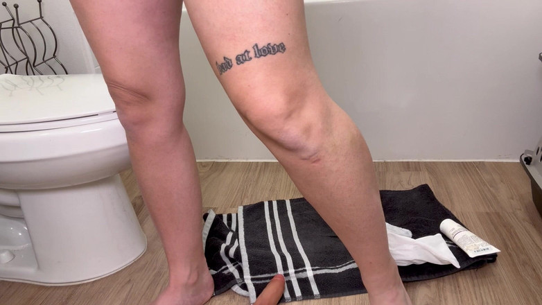 Lana Riley: Kırmızı iç çamaşırlı delik genişletme