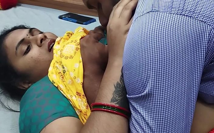 Vaishnavysharunraj: Half Saree Navel likken romantiek met poesje likken door Mallu-koppels