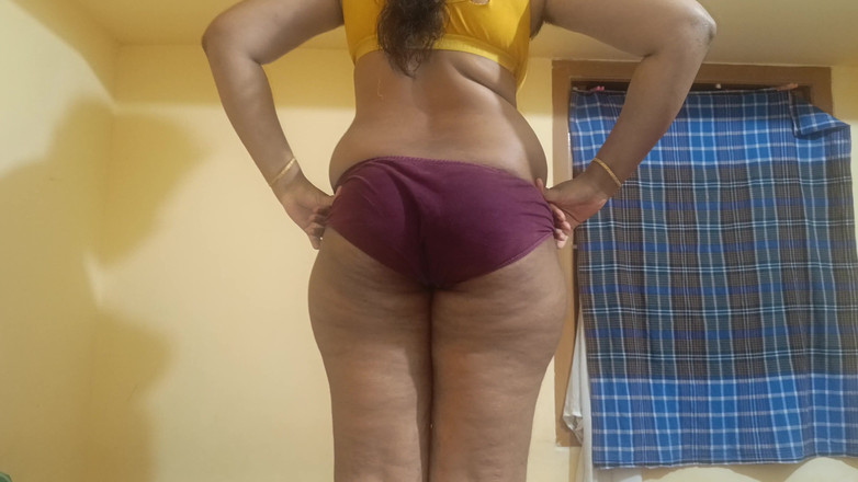 Pushpa studio: घर पर अकेले चलना