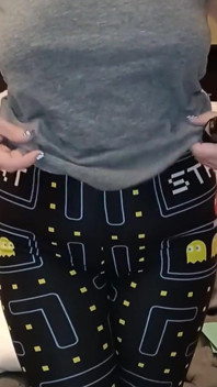 I freaking love these new Pac-Man leggings I bought for the Player One Contest.