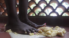 Solo Austria: L'ebano pearl viene schiacciata una banana