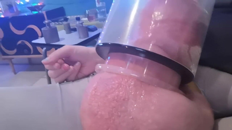 Monster_Meat_: Memompa di tabung terbesar