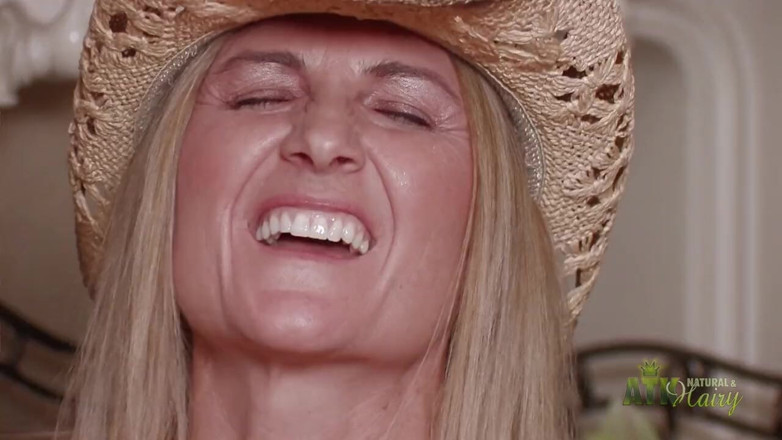 ATK Fans (Hairy): Hete cowgirl solo-tijd