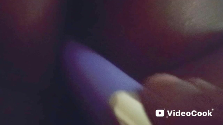 Lola Tha Pink Bunny: 深夜のバイブレータープレイ!!