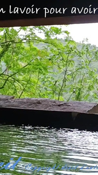 Transvestite auf einer wanderung zeigt sich in der drme