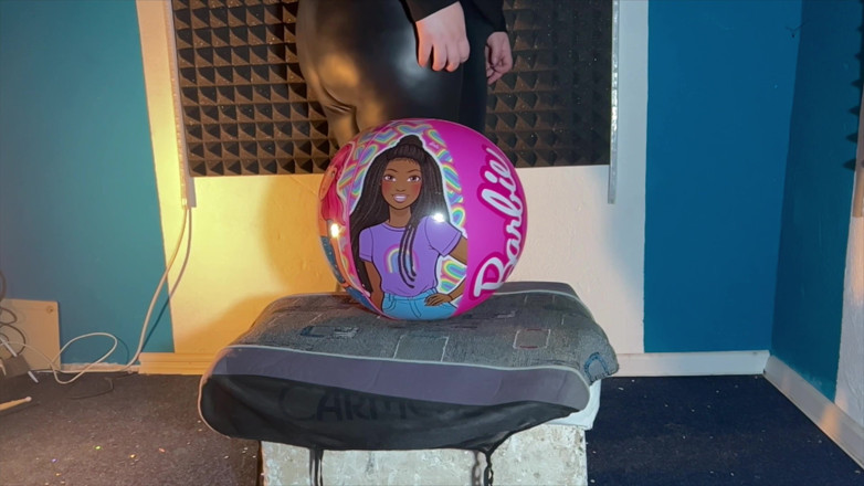 BeachBallsDuo: Частина 3 з 3 - Lucys Mega Beachball Sit pop добірка 2024-2025