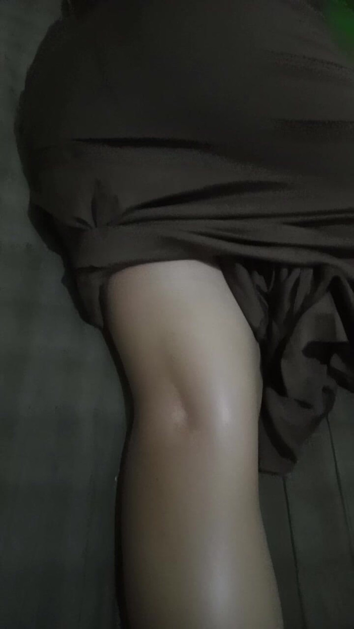 Angelina Pop: Hladká bílá mladá vdova masáž