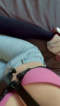 O fată drăguță îi controlează orgasmul - VEDERE LA PERSOANA 1