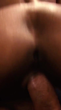 Quente milf Persia Pelé seduz um jovem pau disposto