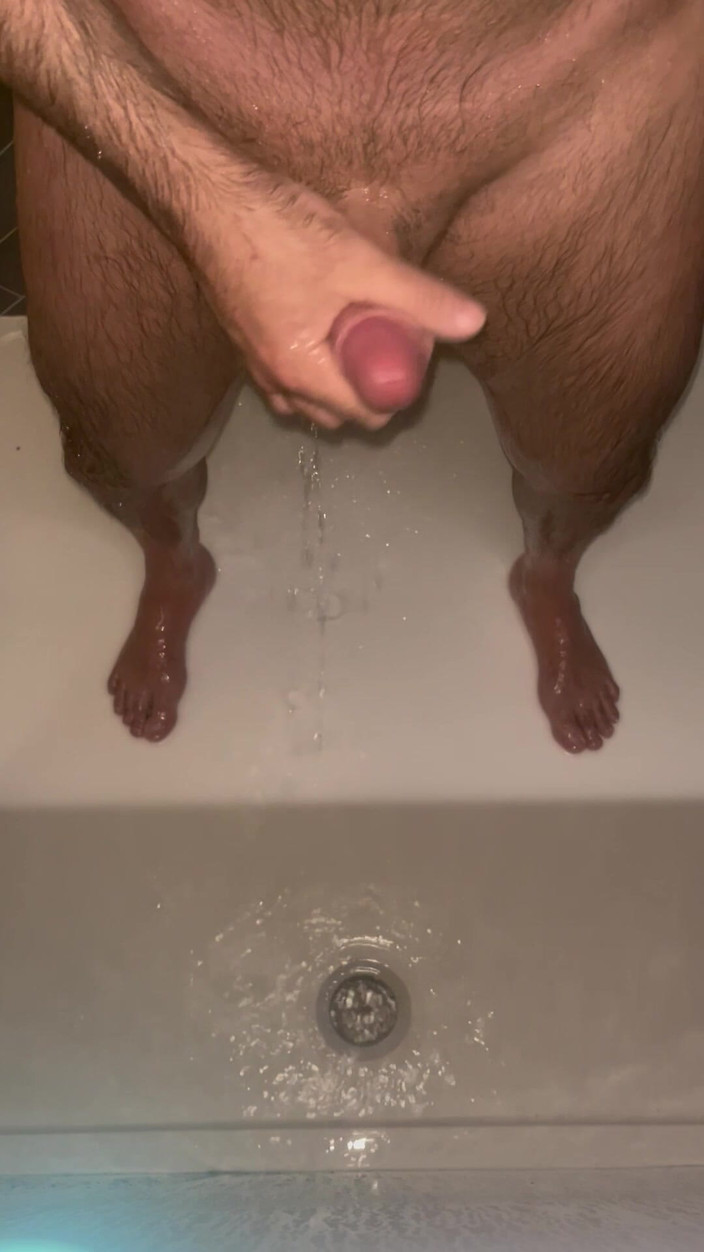 Razzle6: Branlette sous la douche