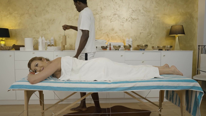 Old & Young: Eu fodo uma milf com tesão no Meu Estúdio de...