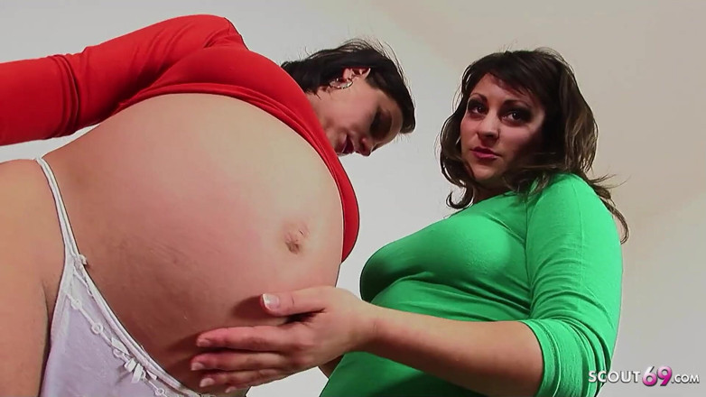 Full porn collection: Olgun hamile komşusuyla lezbiyen seks yaparken filme alındı
