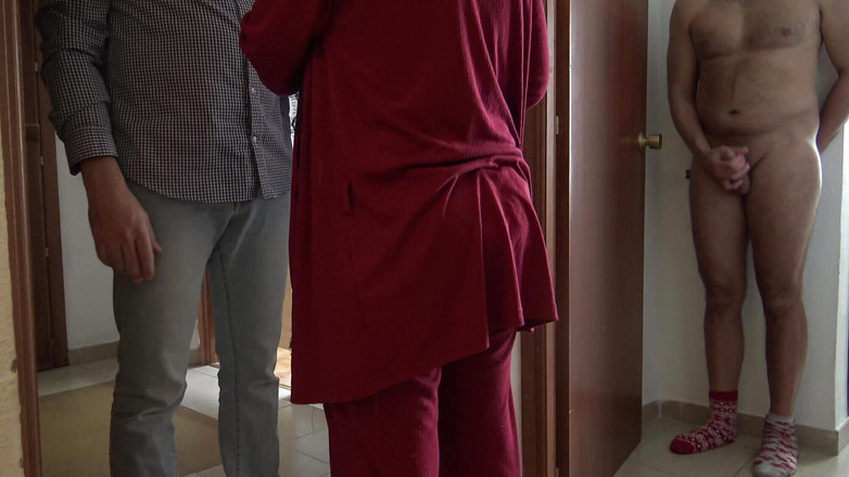 Stepmom Susan: कामुक शौकिया पत्नी व्यभिचारी पति के सामने 18 साल के डिलीवरी बॉय को बहकाती है