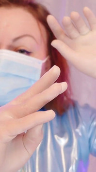 Asmr: Cerrahi eldivenler (arya grander).