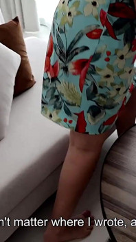 Saya menjadikan kawan ibu tiri saya yang tidak bersalah menjadi MILF yang ketagih air mani