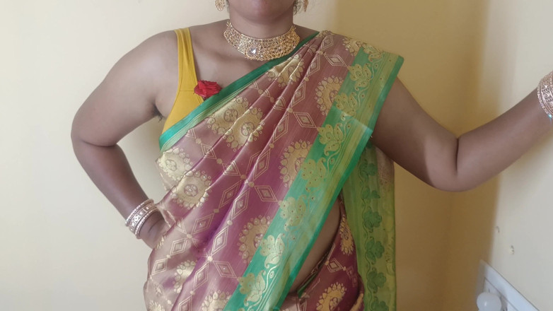 Inba: New Married Women Showing Her Cute Structure
