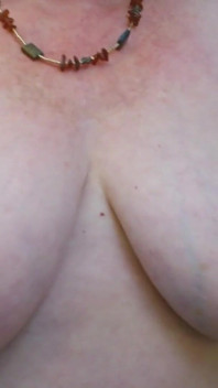 1300 um strip tease, auto-palmada e vídeo de masturbação para Dustin da deusa do sexo Dawnskye