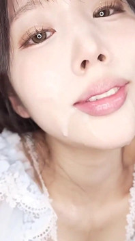 Gal Idol Gives Extreme Fan Service with a Sloppy Licking and S.a Facial Cum Shower at an off-paco Photo Session. Chapter.2