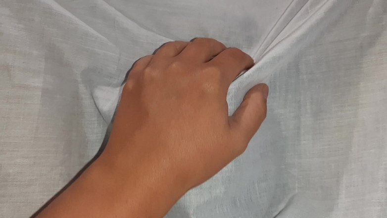 Lesbian-candys: La nostra timida compagna di stanza ci ha svegliato con...