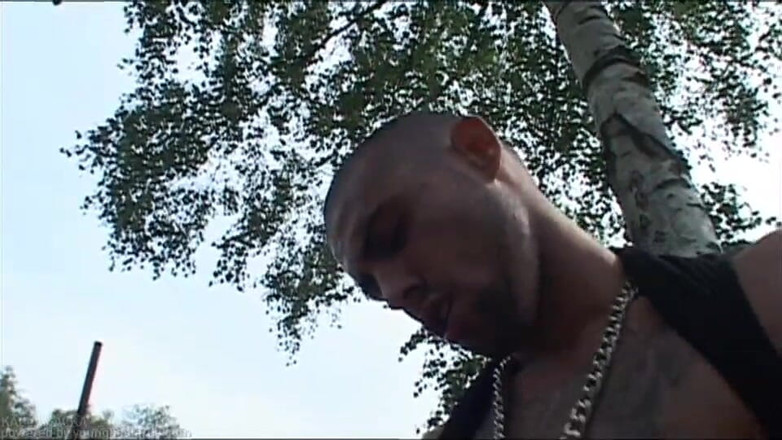 Young Bastards: Паренек-панк получает сперму на обед