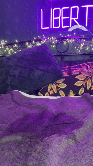 Lustful Libertines: Graue Leggings, Squirting