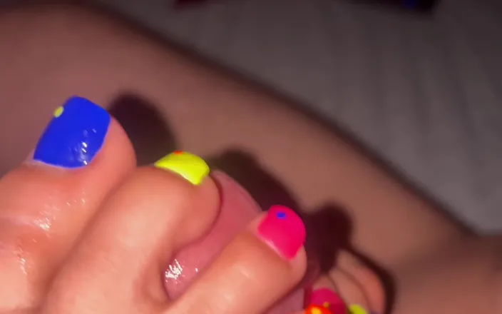 Latina mala: Sexy cute neon toes teasing a wet cock
