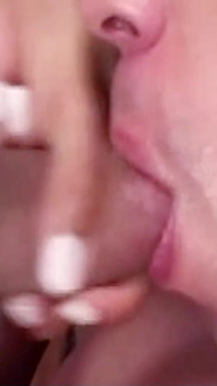 Latina magrinha ladyboy fode bunda peluda até gozada