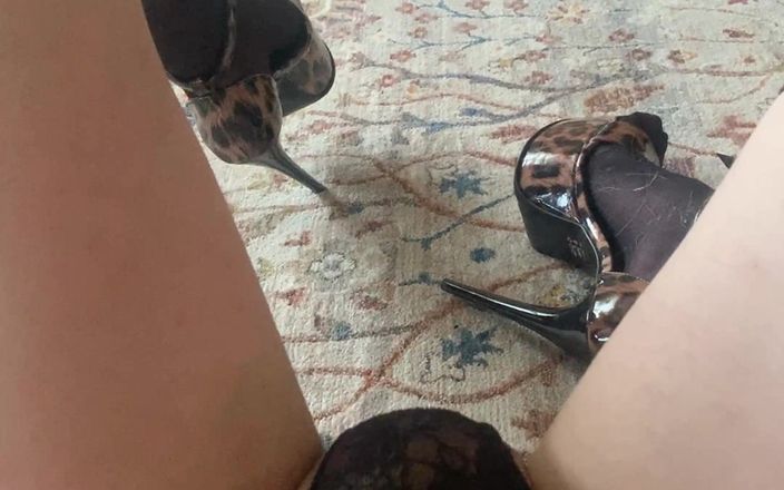 cd_aysemmm: Самый маленький в мире :) Я все еще девственница