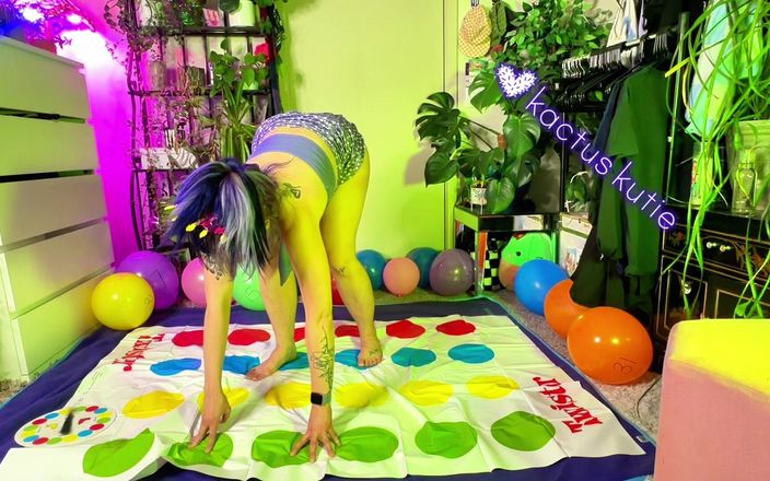 Kactus kutie: Twister Piss-ter