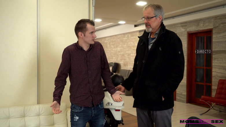 Moms teach sex: Viděl jsem svou macechu masturbovat - S15: e6
