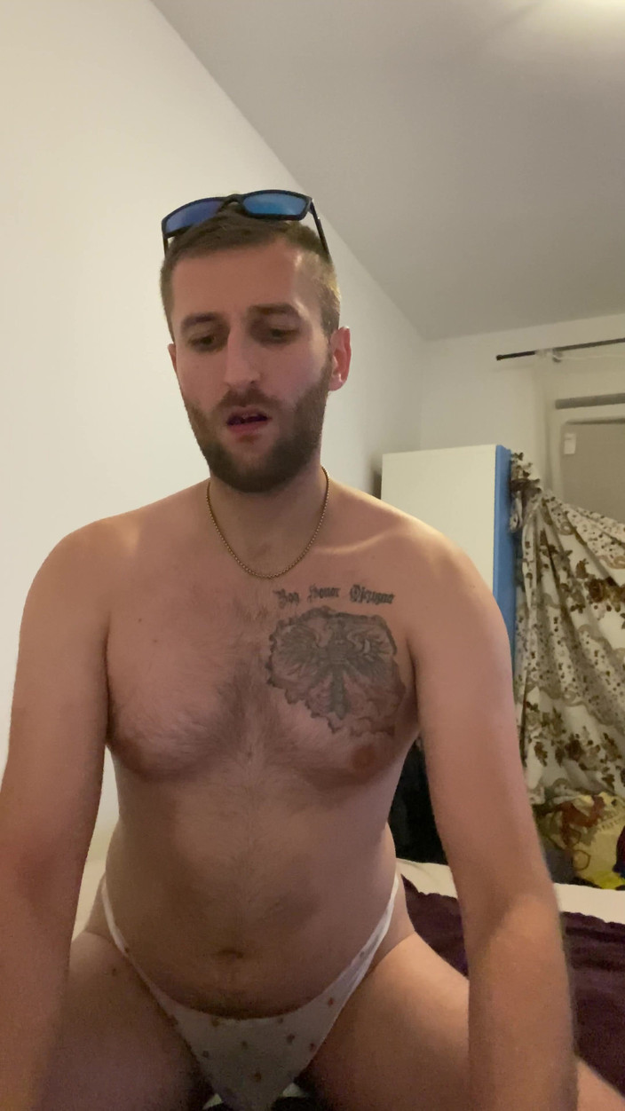 Barti Rede: Parte 1 Ragazzo polacco in mutandine